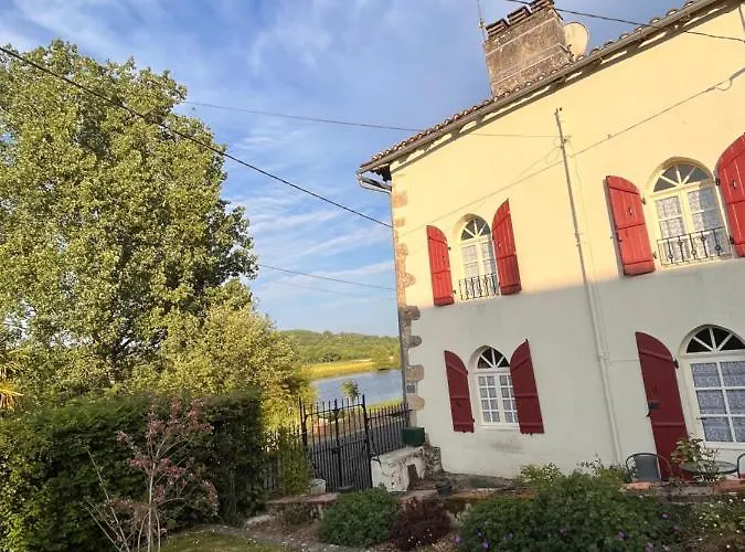 Сasa de vacaciones La Maison Du Passeur Availles-Limouzine